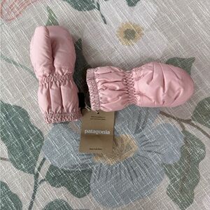 Patagonia Kids Light Pink Mittens